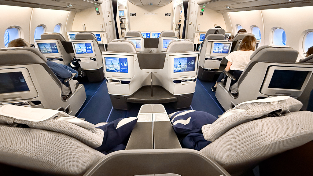 Lufthansa-A380-Business-Cabine 03 A