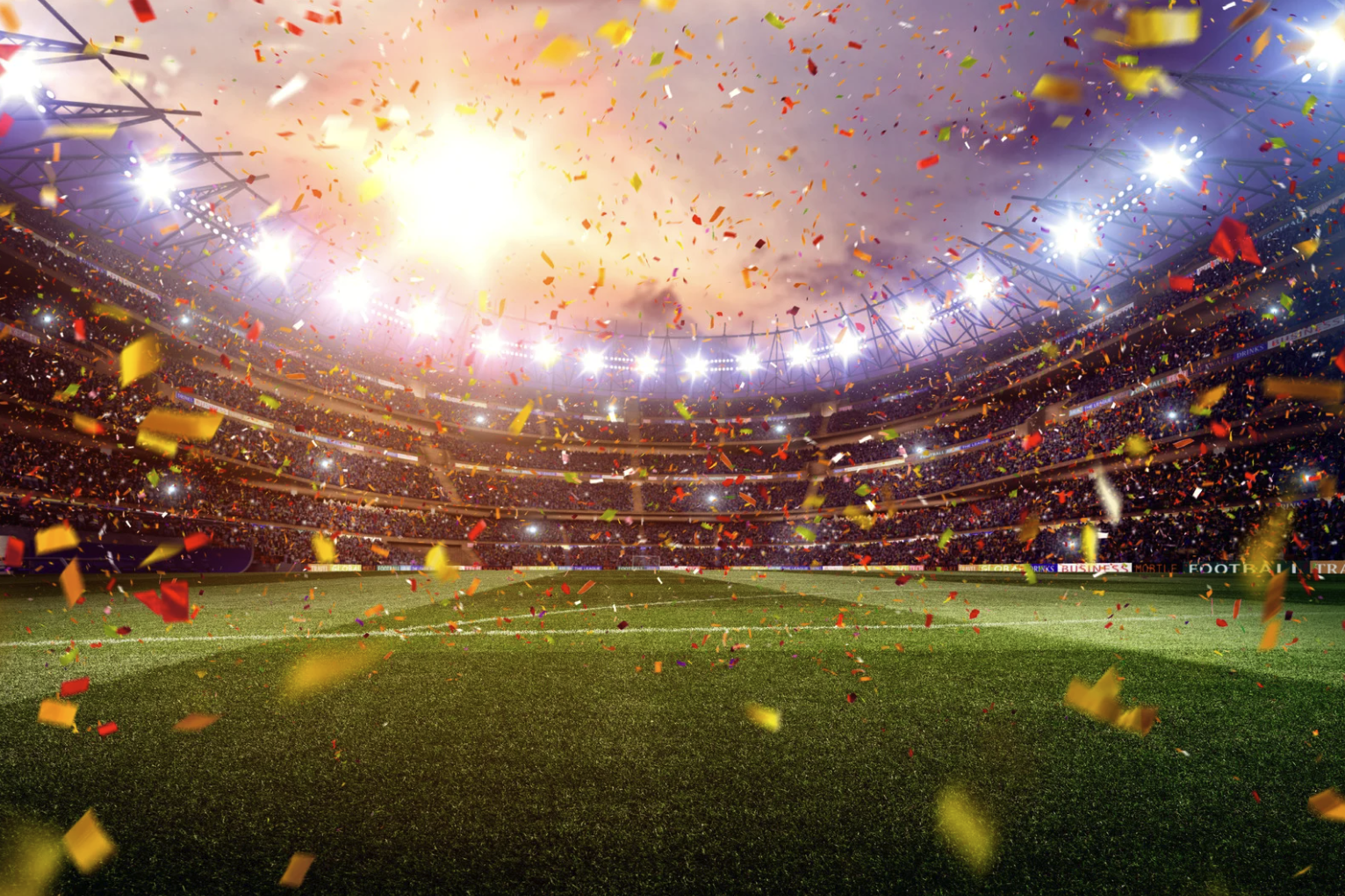 Ballon de soccer sur la pelouse d'un stade avant un match
