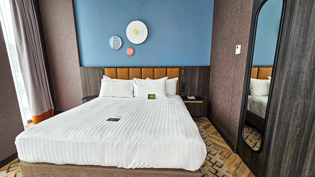 Corendon-Amsterdam-New-West-13