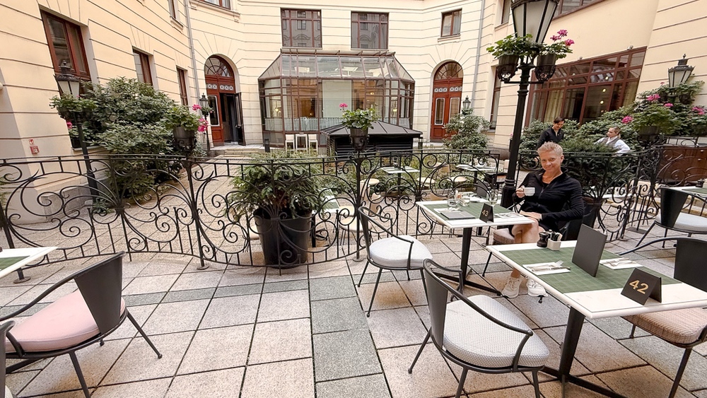 Hotel Bristol, a Luxury Collection Hotel, WarsawBristol Breakfast – Terasse 01