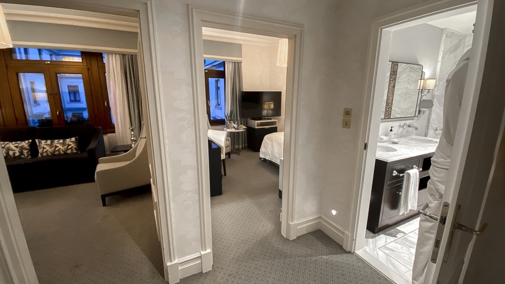 Hotel Bristol, a Luxury Collection Hotel, WarsawSuite Junior – Entree 01