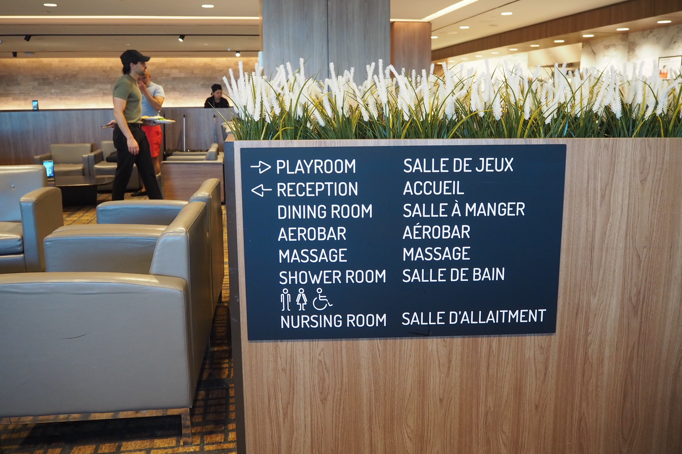 Avis&nbsp;: Plaza Premium Terminal 3 – Départs internationaux à l’aéroport Pearson de Toronto (YYZ) - amenities 1