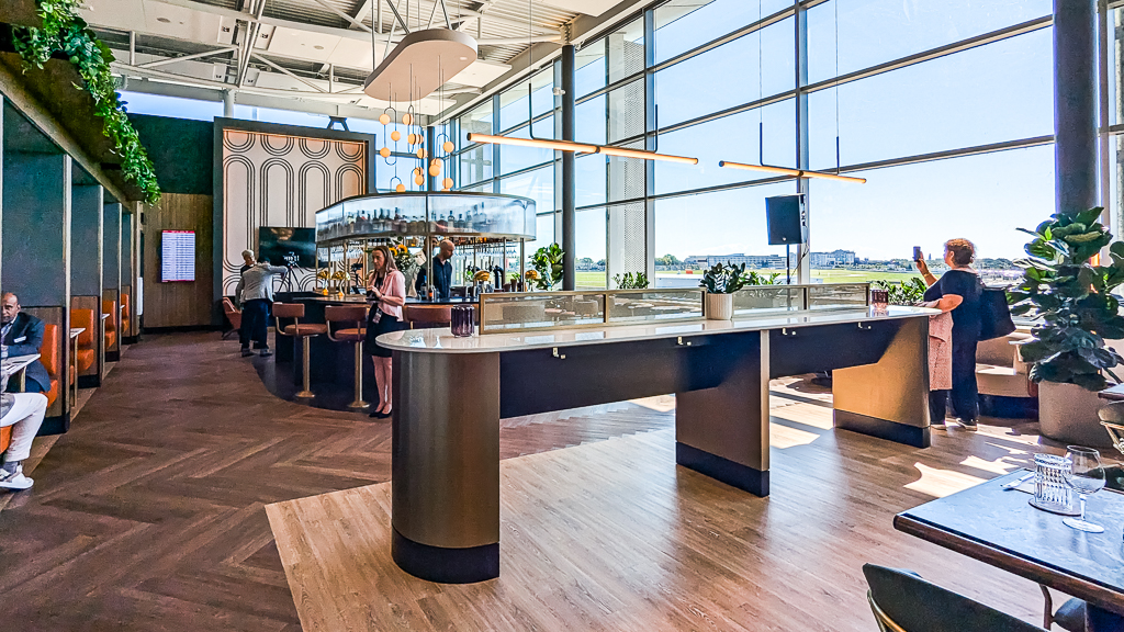 salon Amex Aspire YUL 2025 1