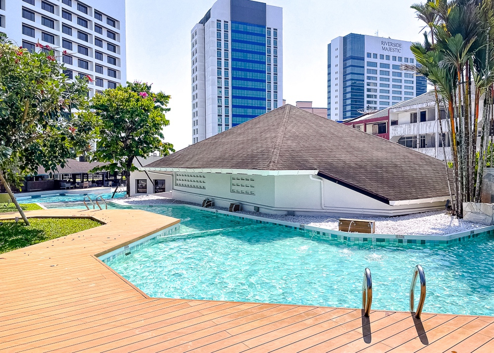 Hilton Kuching – installations Piscine 1