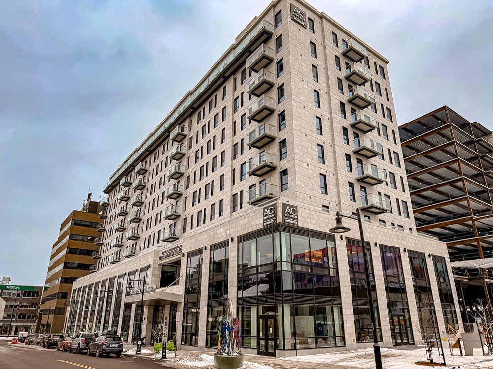 AC Hotel Burlington 1 Facade 02