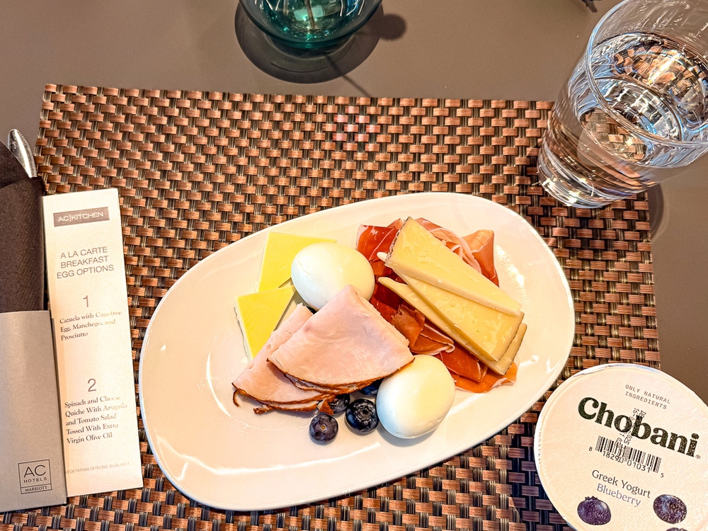 AC Hotel Burlington Déjeuner 04