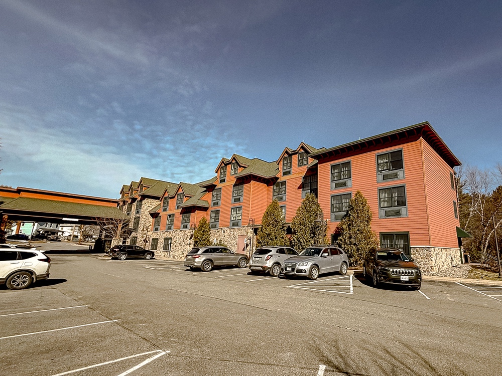 Courtyard Lake Placid - 1 Facade 03