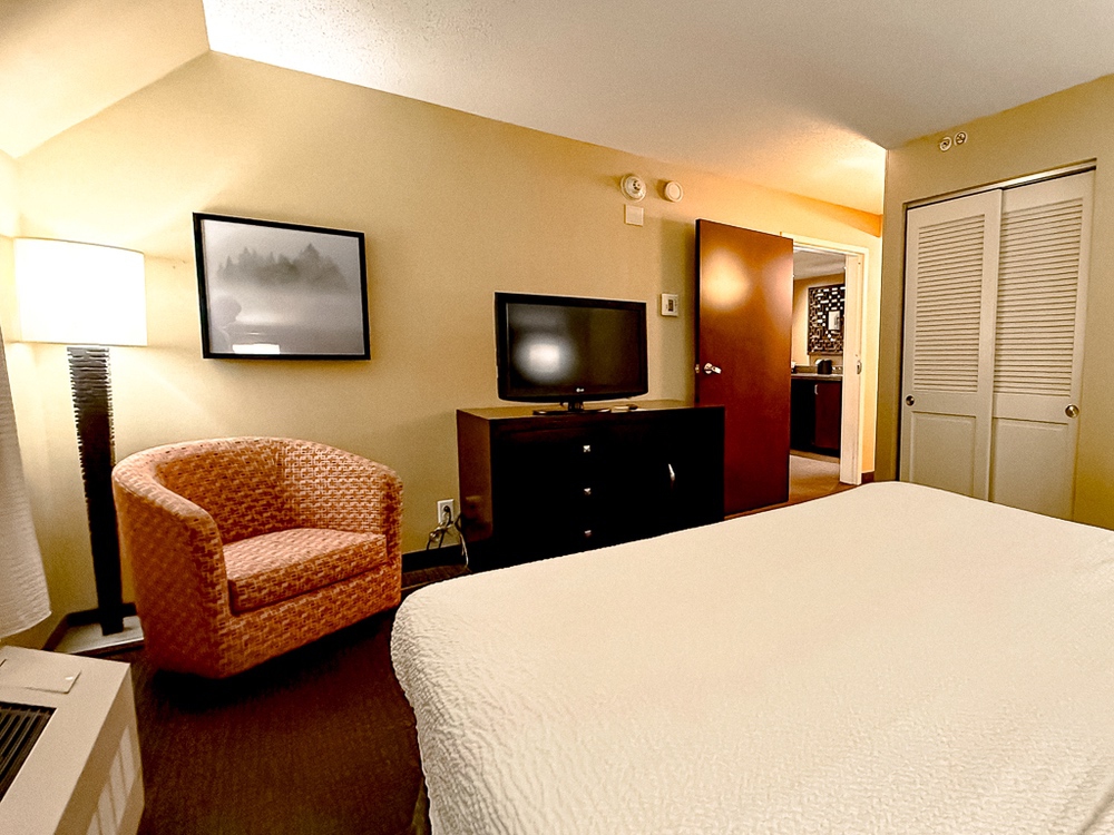 Courtyard Lake Placid - Suite Chambre 04
