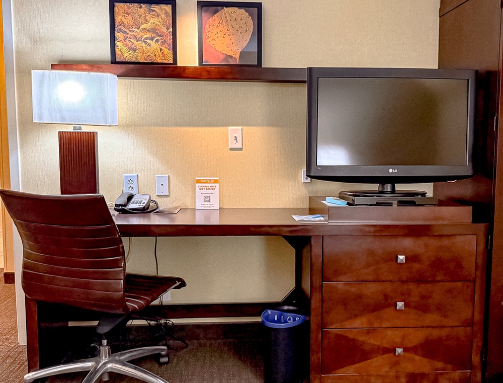 Courtyard Lake Placid - Suite Salon 03