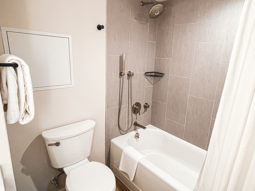 Sheraton Boston Hotel - Courtyard Burlington Williston - Chambre SdB 03