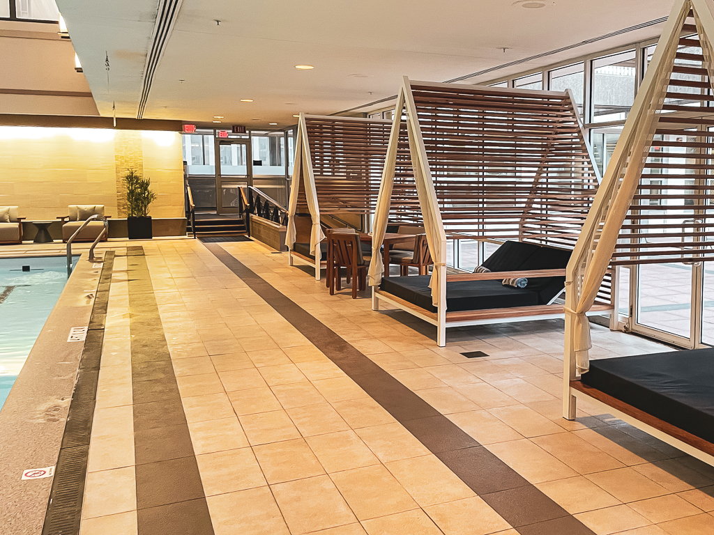 Sheraton Boston Hotel - Courtyard Burlington Williston - Piscine 04