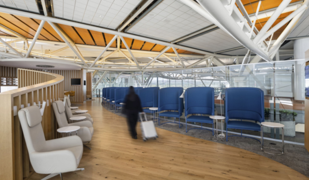 SkyTeam lounge YVR image of seating area