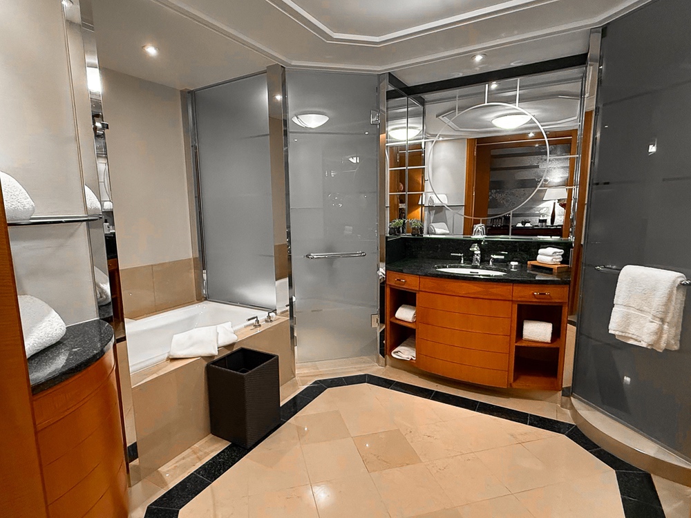 The Ritz Carlton Tokyo Chambre SdB 03