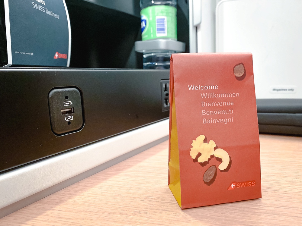 SWISS - A350 Senses - Business Class - Accessoires - 04