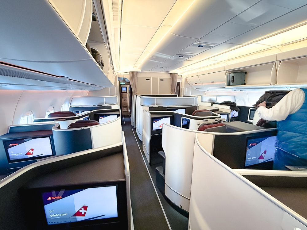 SWISS - A350 Senses - Business Class - Cabine 01