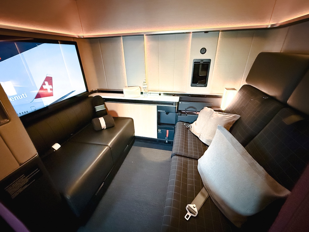 SWISS - A350 Senses - First Class - Suite Plus