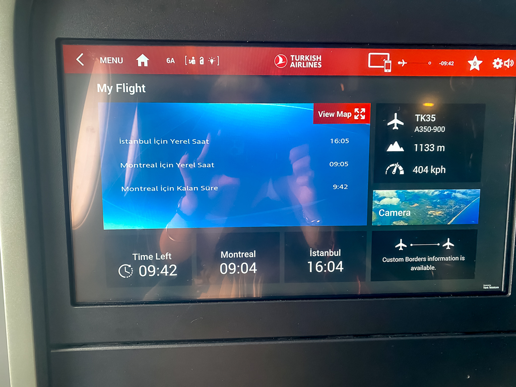 Interface Turkish Airlines affichant les détails du vol TK35 Istanbul-Montréal avec altitude et vitesse sur A350-900