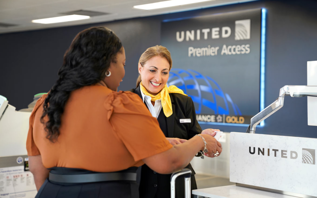 United Premier Access - check in counter