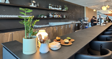 nouveau salon air canada yvr