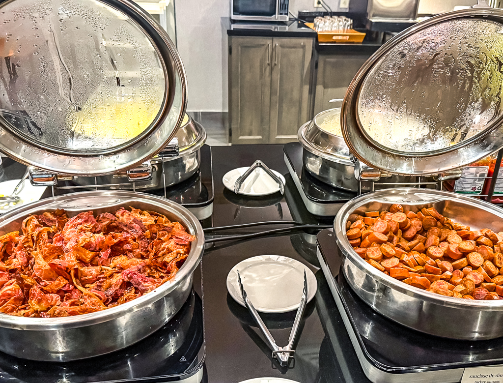 Review: Residence Inn Mont Tremblant Manoir Labelle | Marriott Bonvoy - Breakfast 03 10