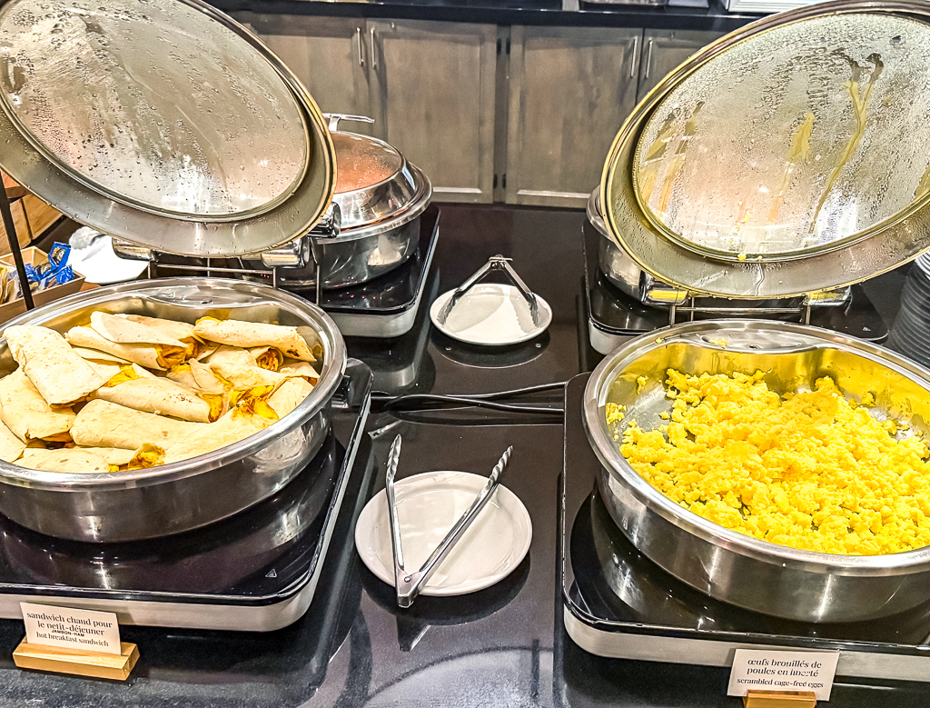Review: Residence Inn Mont Tremblant Manoir Labelle | Marriott Bonvoy - Breakfast 04 11