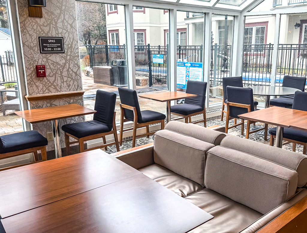 Review: Residence Inn Mont Tremblant Manoir Labelle | Marriott Bonvoy - Breakfast 08 14