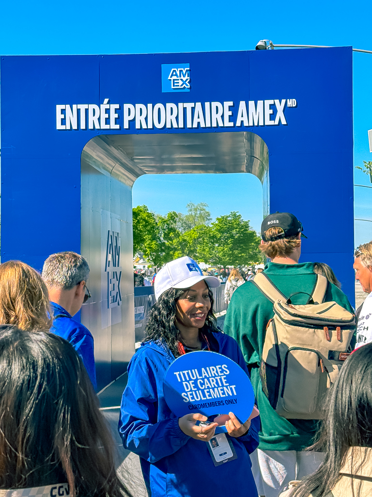 Entree prioritaire American Express au F1 avec personnel d'accueil pour detenteurs cartes AMEX