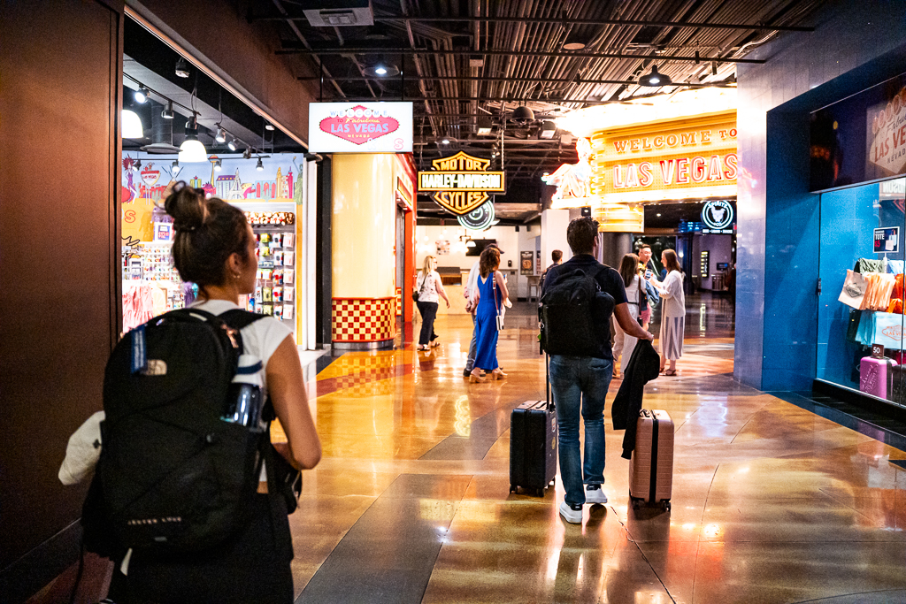 Allée de boutiques à l'intérieur du MGM Grand