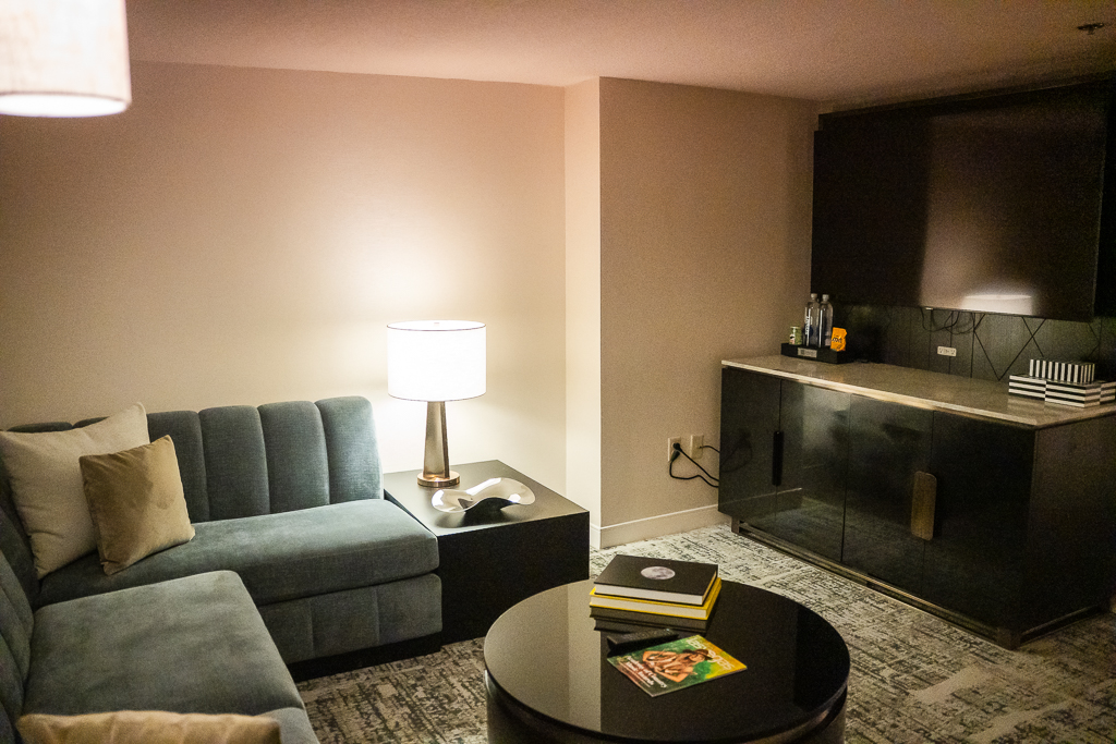 Coin sofa chambre lit queen, MGM Grand Hotel & Casino, Las Vegas Strip - 33