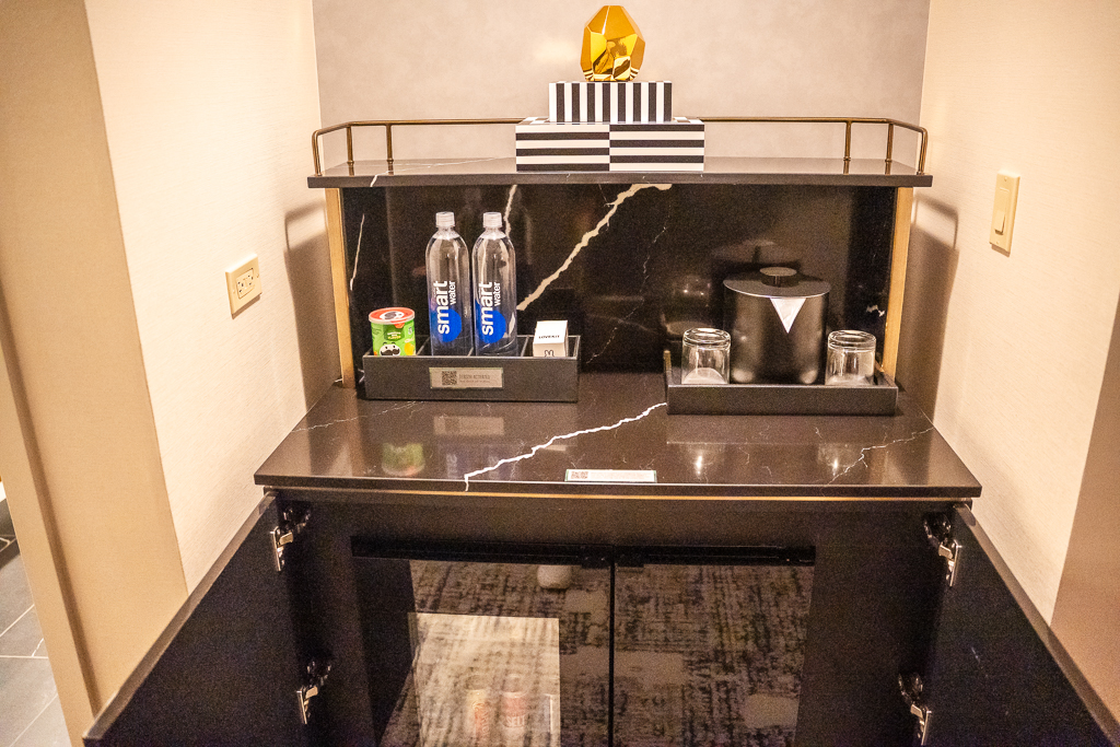 Chambre lit queen, Coin bar dans une suite du MGM Grand Las Vegas