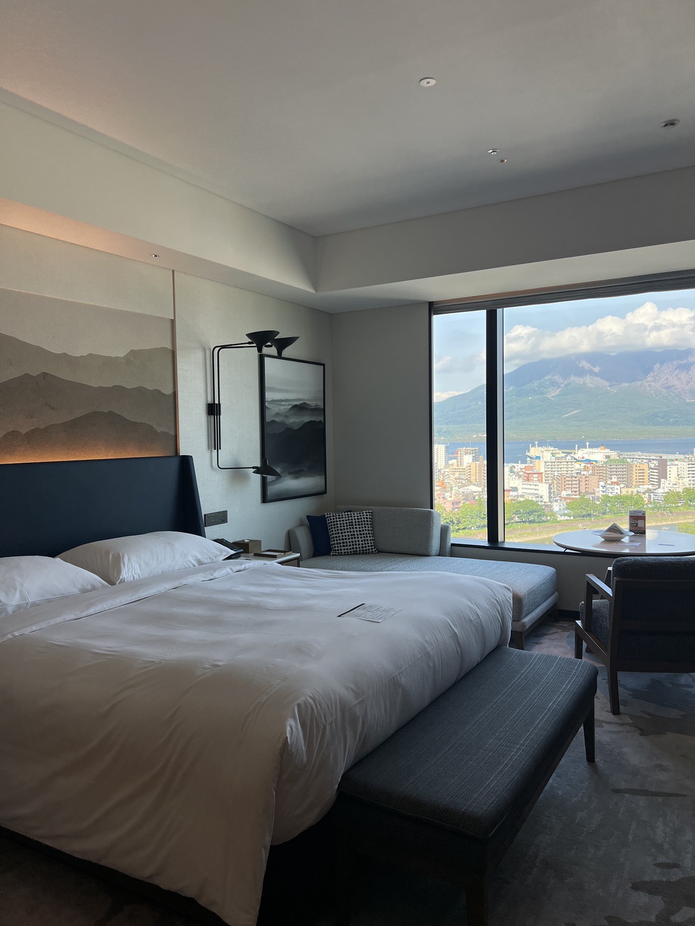 Chambre Club King avec vue sur la baie et le volcan Sakurajima
