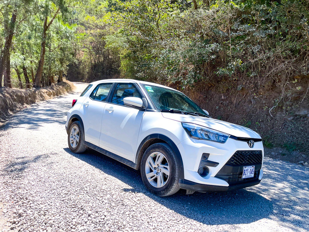 Route de gravier à parcourir en 4x4 pour se rendre au Senda Monteverde