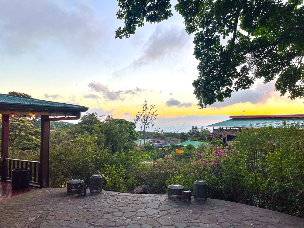 Coucher de soleil vu de la terrasse du Senda Monteverde